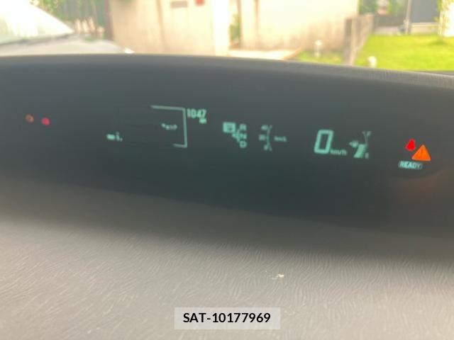 Toyota PRIUS 2011-04 7272741-17