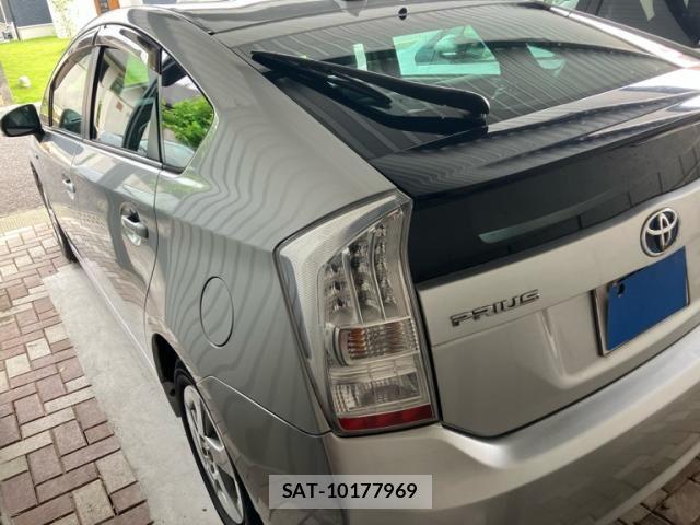 Toyota PRIUS 2011-04 7272741-3