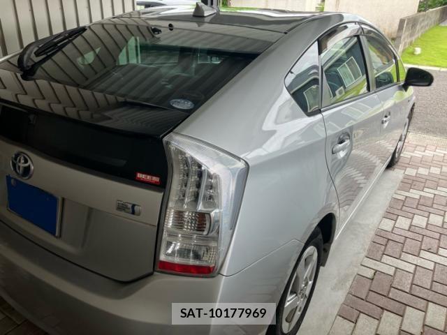 Toyota PRIUS 2011-04 7272741-4