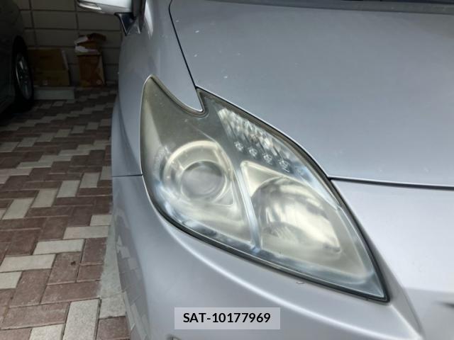Toyota PRIUS 2011-04 7272741-6