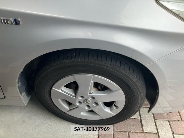 Toyota PRIUS 2011-04 7272741-7