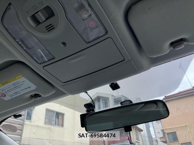 Toyota PRIUS 2010-03 7272736-21