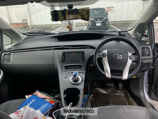 Toyota PRIUS 2009-06 7272740-13