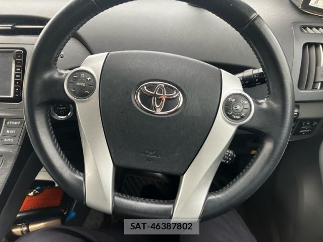 Toyota PRIUS 2009-06 7272740-16