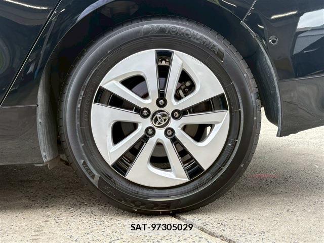 Toyota PRIUS 2016-04 7272723-16