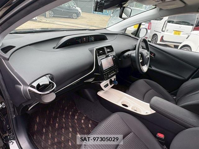 Toyota PRIUS 2016-04 7272723-3