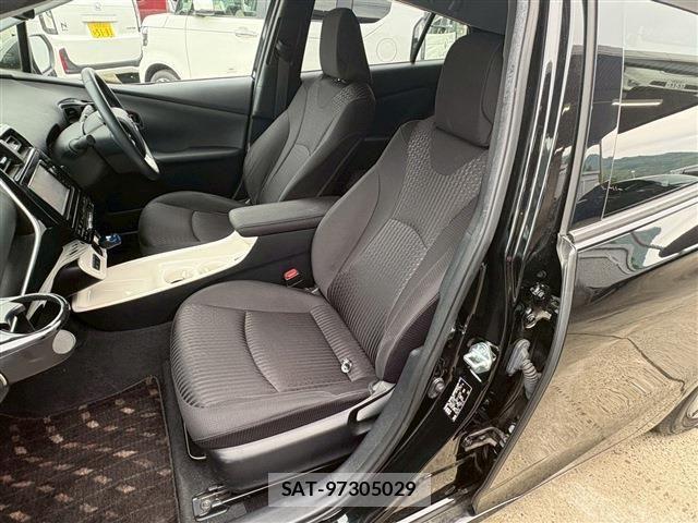 Toyota PRIUS 2016-04 7272723-4