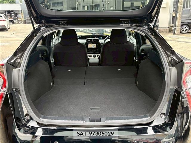 Toyota PRIUS 2016-04 7272723-7