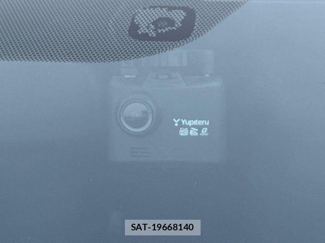 Toyota PRIUS 2015-10 7272731-5