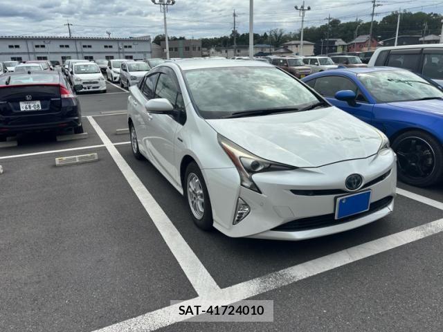 Toyota PRIUS 2017-01 7272733-0