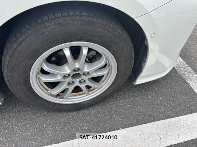 Toyota PRIUS 2017-01 7272733-4