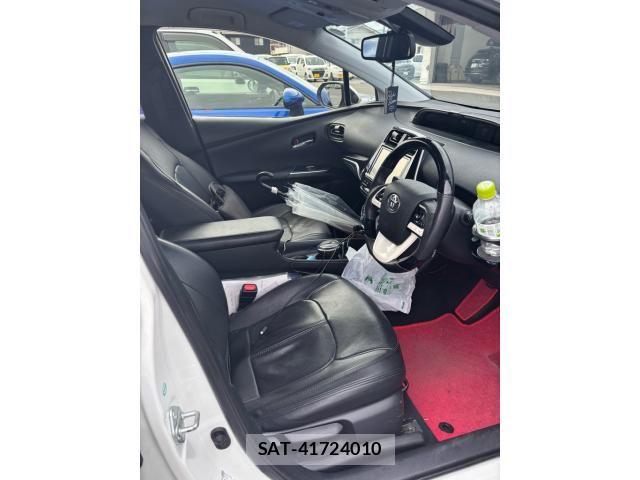 Toyota PRIUS 2017-01 7272733-8