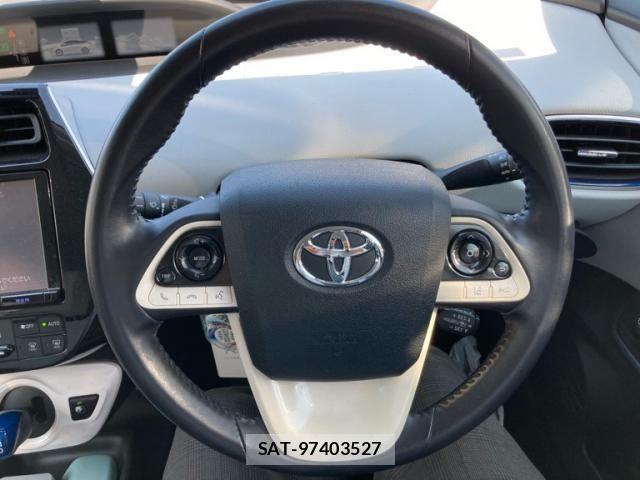 Toyota PRIUS 2016-01 7329449-14