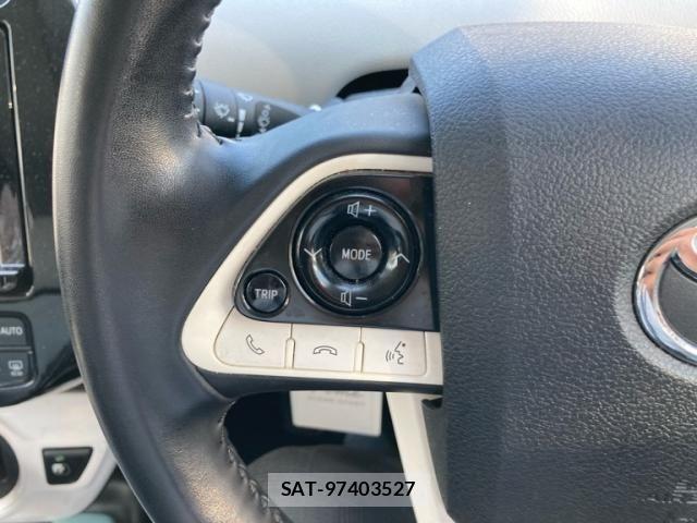 Toyota PRIUS 2016-01 7329449-15
