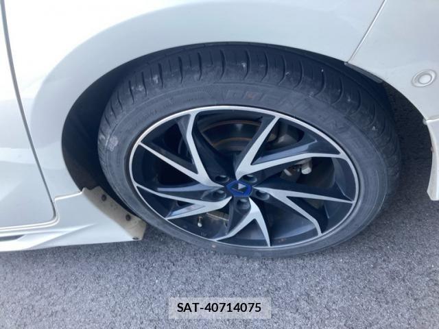 Toyota PRIUS 2016-11 7329444-10