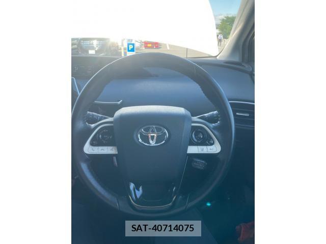 Toyota PRIUS 2016-11 7329444-12