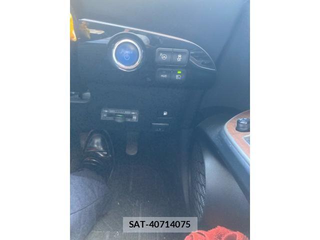 Toyota PRIUS 2016-11 7329444-13