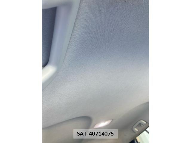 Toyota PRIUS 2016-11 7329444-20