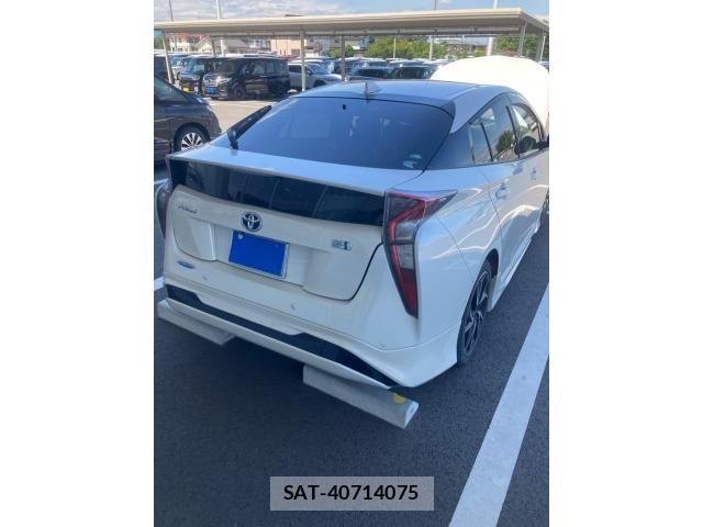 Toyota PRIUS 2016-11 7329444-7