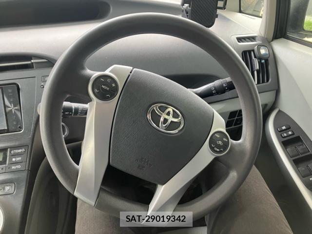 Toyota PRIUS 2010-07 7329481-11