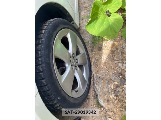 Toyota PRIUS 2010-07 7329481-19