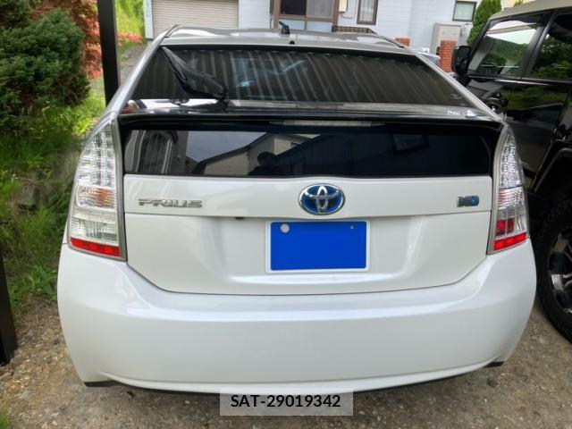 Toyota PRIUS 2010-07 7329481-3