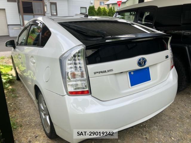 Toyota PRIUS 2010-07 7329481-4