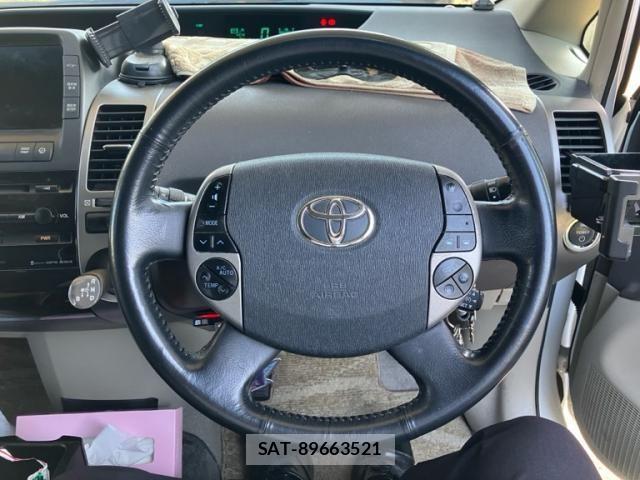 Toyota PRIUS 2008-04 7329460-15