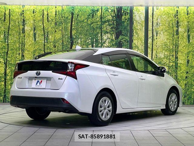 Toyota PRIUS 2021-01 7329429-16
