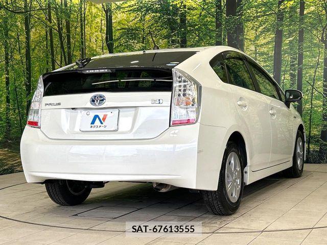 Toyota PRIUS 2011-11 7329450-16