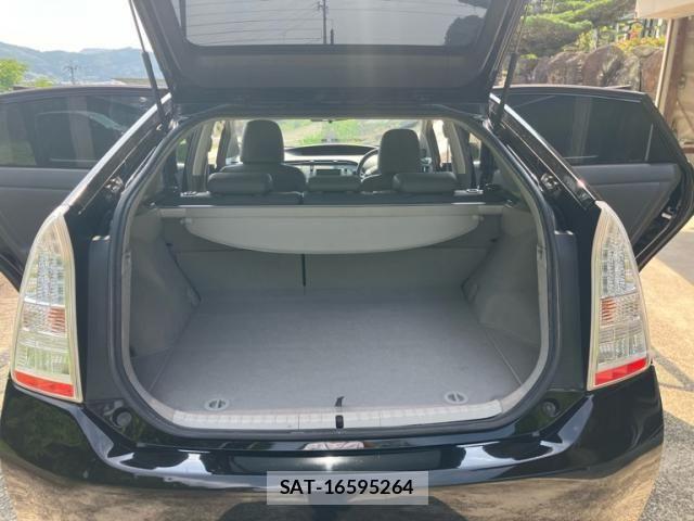 Toyota PRIUS 2009-05 7329466-9