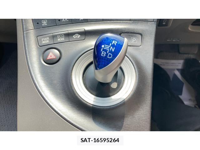 Toyota PRIUS 2009-05 7329466-17