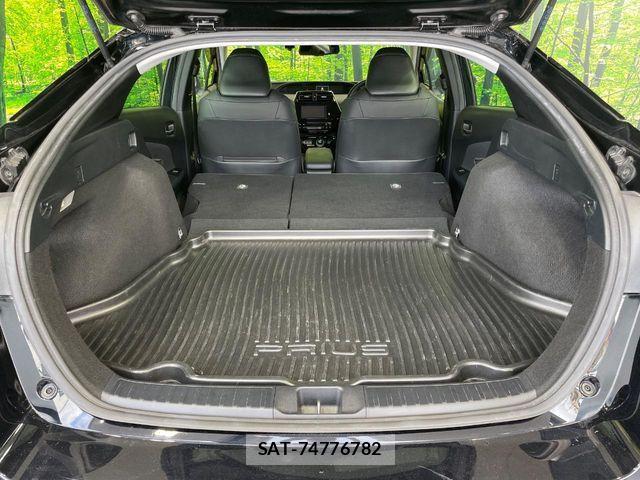 Toyota PRIUS 2019-04 7329427-10