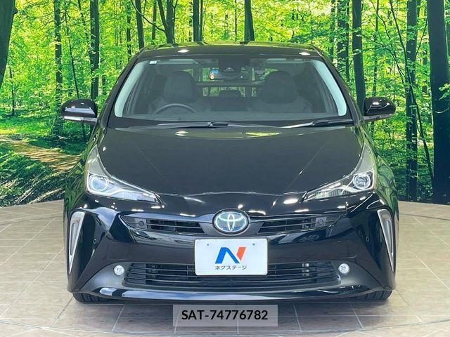 Toyota PRIUS 2019-04 7329427-14