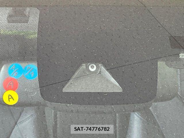 Toyota PRIUS 2019-04 7329427-4