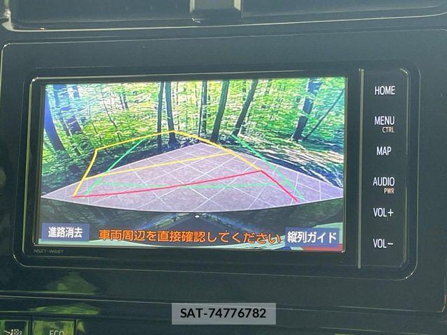 Toyota PRIUS 2019-04 7329427-5