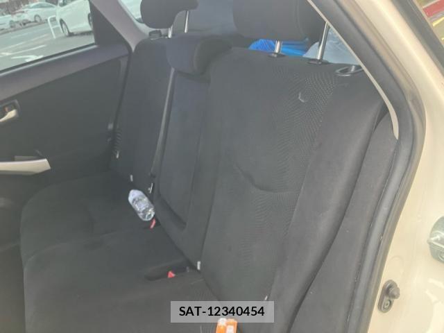 Toyota PRIUS 2013-03 7329474-9