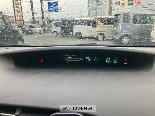 Toyota PRIUS 2013-03 7329474-14