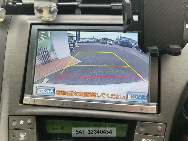 Toyota PRIUS 2013-03 7329474-17