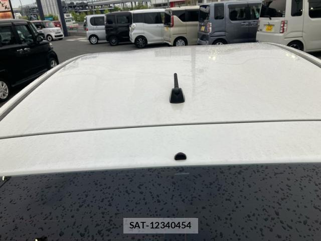 Toyota PRIUS 2013-03 7329474-4