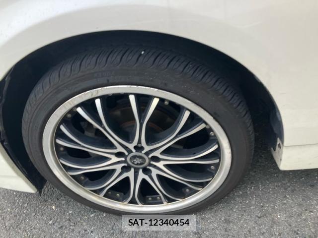 Toyota PRIUS 2013-03 7329474-8