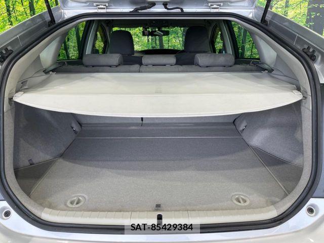 Toyota PRIUS 2011-06 7329462-9