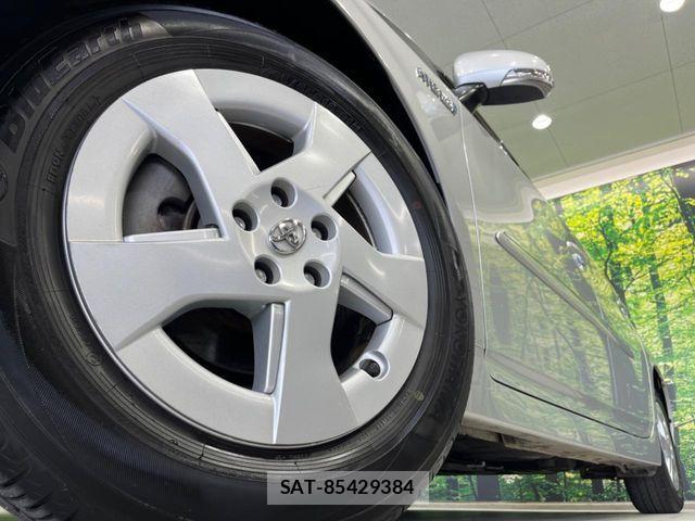 Toyota PRIUS 2011-06 7329462-12