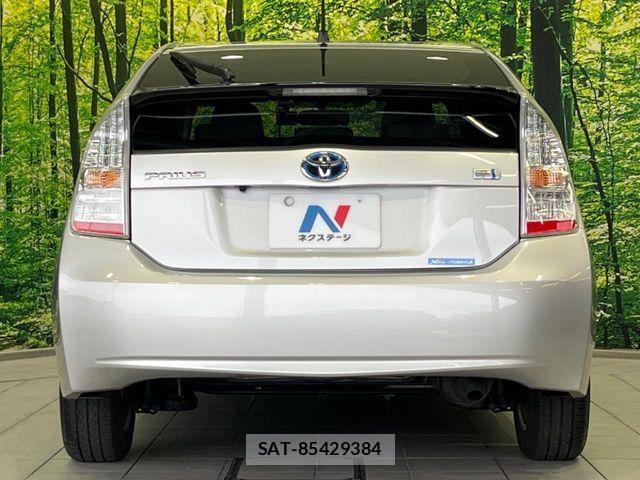 Toyota PRIUS 2011-06 7329462-14