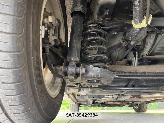 Toyota PRIUS 2011-06 7329462-19
