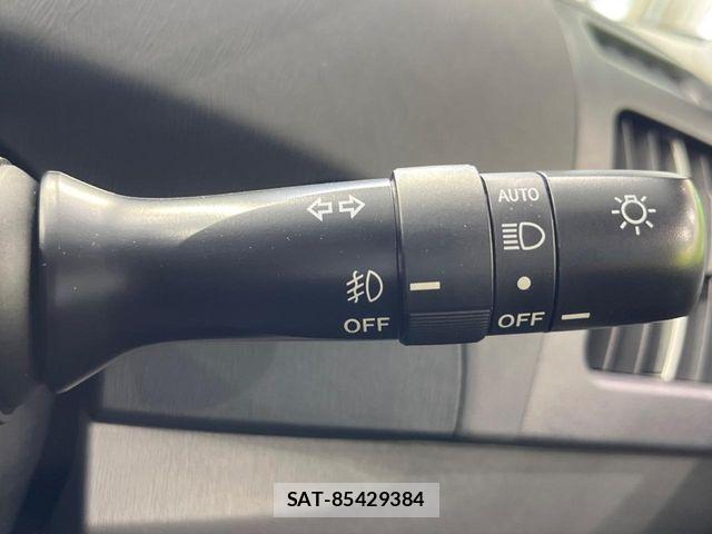 Toyota PRIUS 2011-06 7329462-6