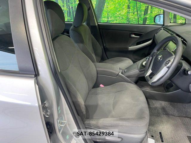 Toyota PRIUS 2011-06 7329462-7