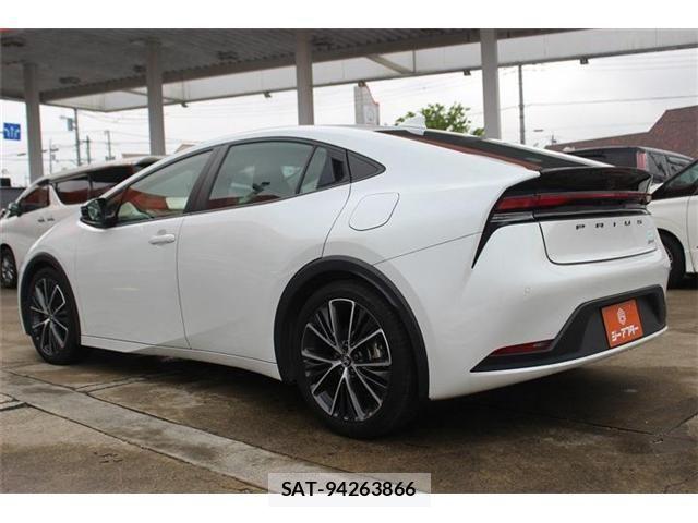 Toyota PRIUS 2023-02 7329420-10