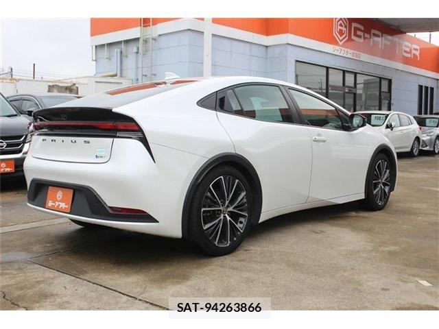 Toyota PRIUS 2023-02 7329420-12