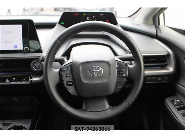 Toyota PRIUS 2023-02 7329420-22